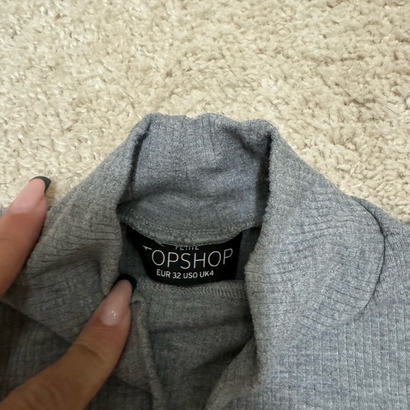 Topshop Petite - size 0 sleeveless turtleneck bodysuit in grey - Picture 1 of 2